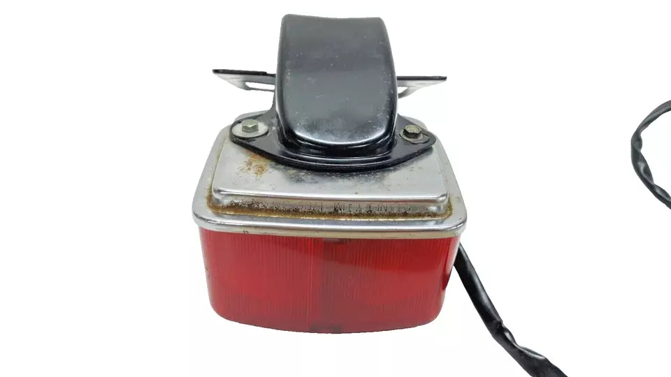 Feu arrière - Support de plaque Honda CM 125 T 1978-1981 n°3 Réf : 33701-126-721