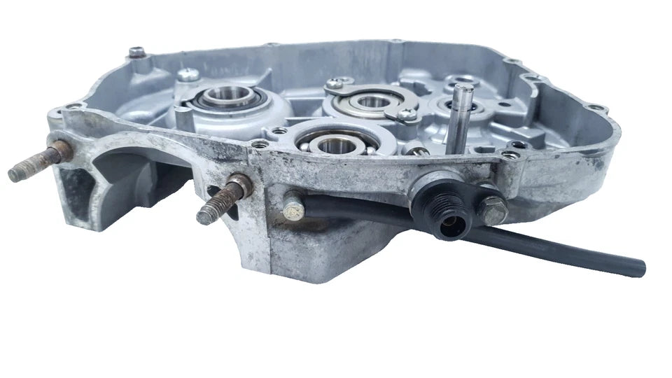 Carter moteur central droit Yamaha DT125LC 1987 n°21 Réf : 10V-15121-02-00