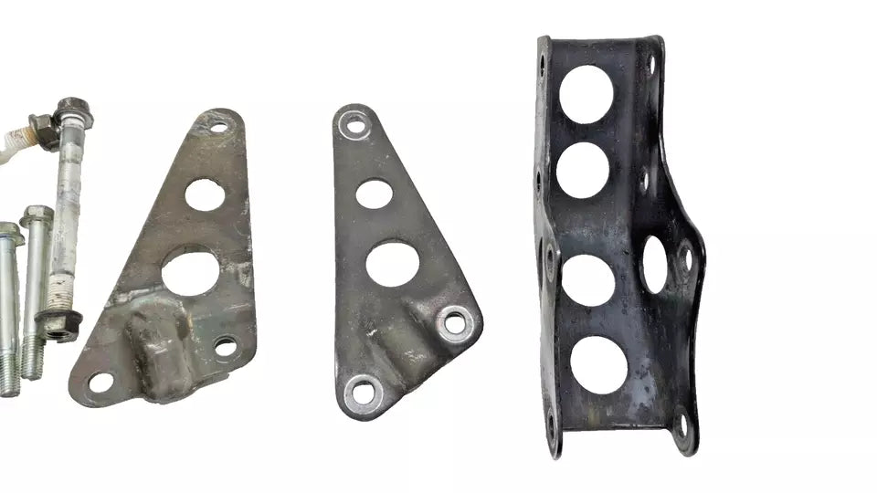 Supports moteur Honda CM 125 Custom 1997 Réf : 50351-KB4-000ZA