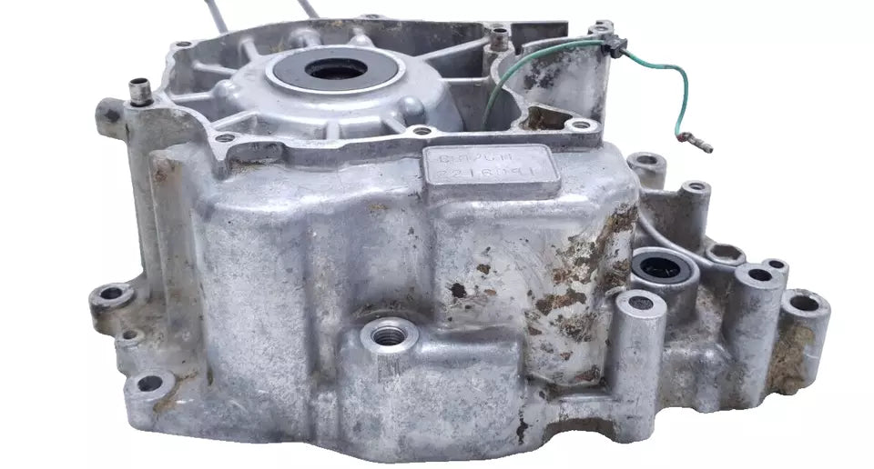 Carter moteur central gauche Honda CB 125T 1980 n°2 Réf 11200-399-000