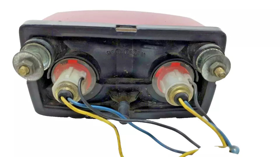 Feu arrière Yamaha 850 TDM 1995 Réf : 3GM-84710-20-00