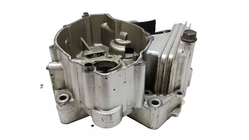 Carter moteur central G Yamaha XT125X 2008 n°2 Réf : 5VLW15101100