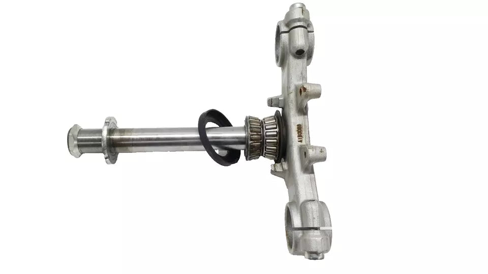 Té de fourche inférieur Yamaha XT125R 2005 Réf : 3D6-F2403-00-00