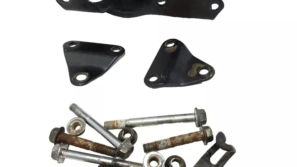 Supports moteur Suzuki GN 125 2001 Réf : 41992-05300-000