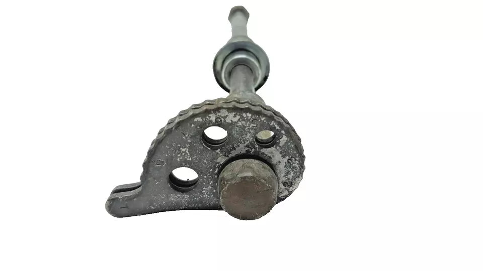 Axe de roue arrière Yamaha DT125LC 1987 n°10 Réf 37F-25381-00-00