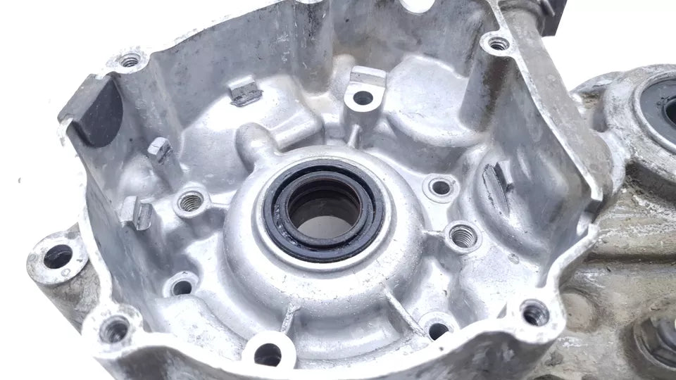 Carter moteur central gauche Yamaha DT125LC 1983 n°2