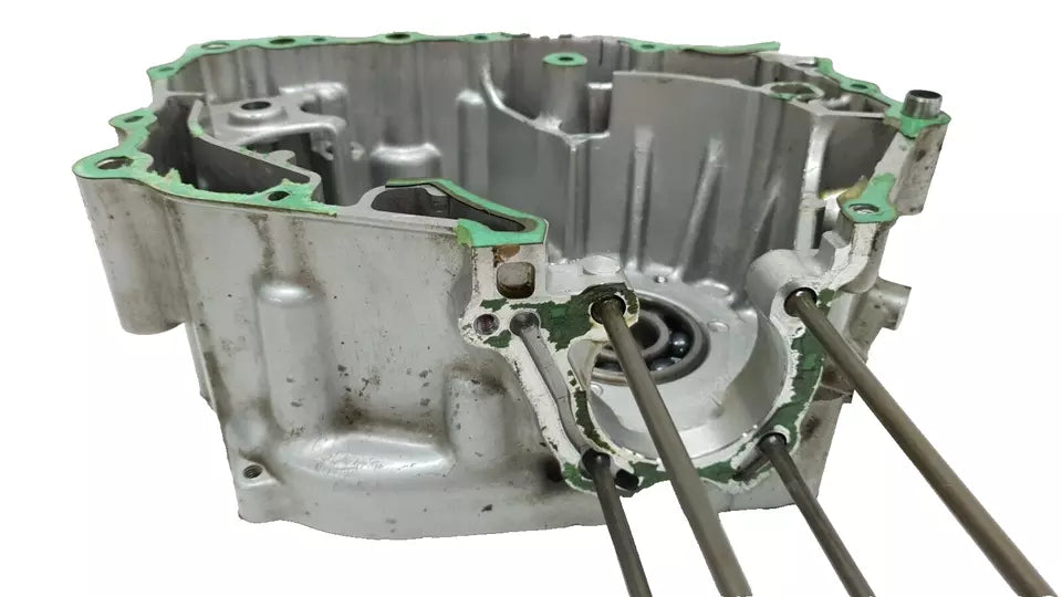 Carter moteur central droit Honda CA 125 Rebel 1999 Réf : 11100-KC2-960