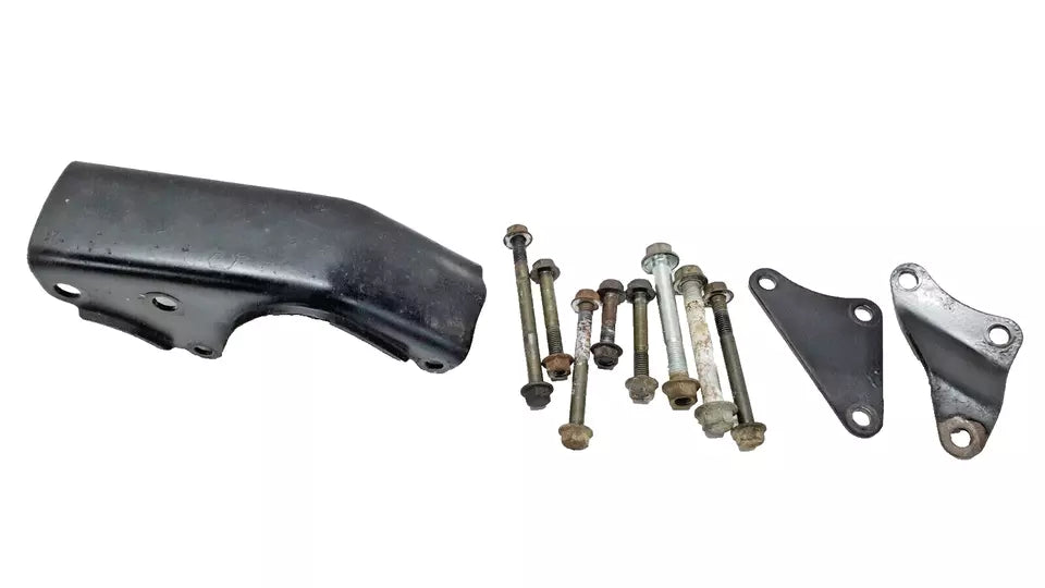 Supports moteur Yamaha YBR 125 2005 Réf : 5VL-F1316-00-00