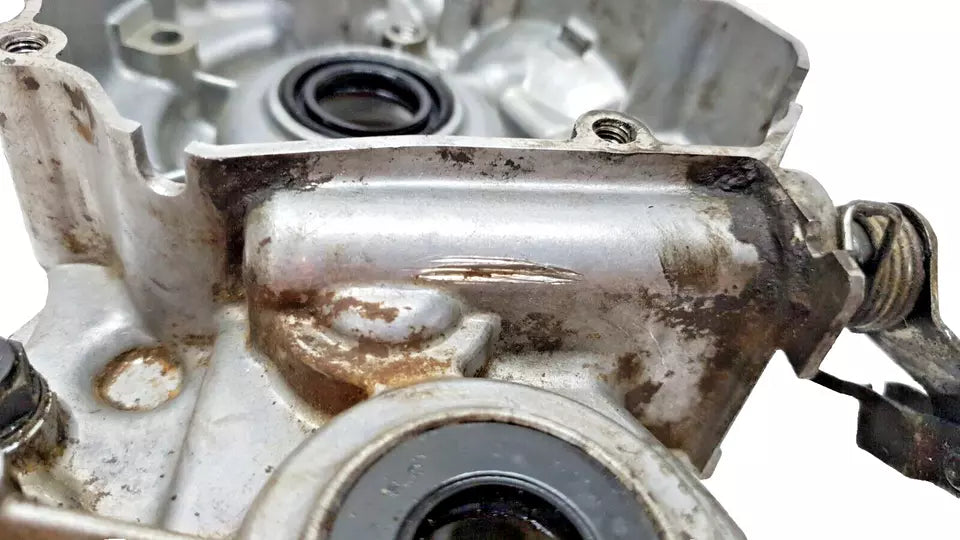 Carter moteur central gauche Yamaha DT125LC 1982 10V