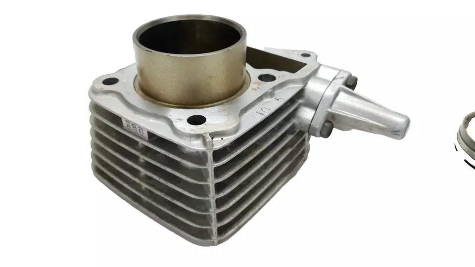 Cylindre & piston 57mm Suzuki GN125 1982-2001 Réf : 11210-05203-0F0