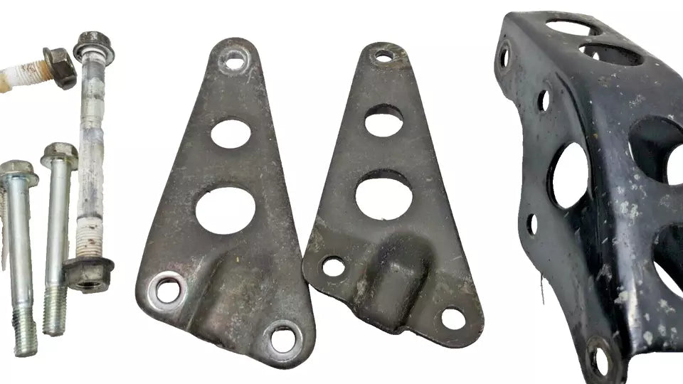 Supports moteur Honda CM 125 Custom 1997 Réf : 50351-KB4-000ZA