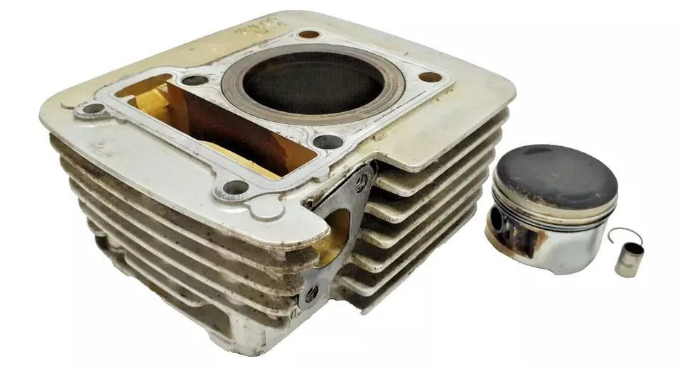 Cylindre et piston 54mm Yamaha YBR 125 2005 Réf : 5VL-E1310-00-00