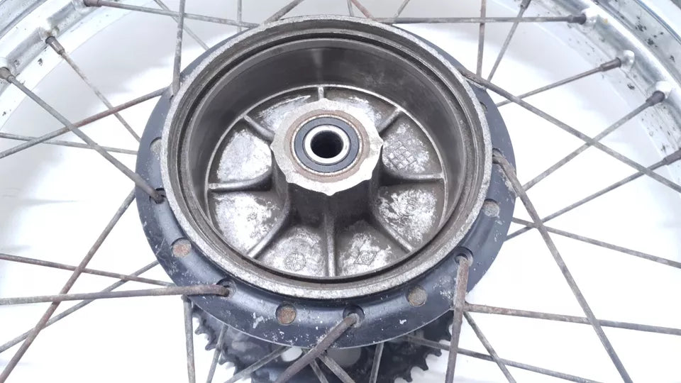 Roue arrière Yamaha DT80LC 1985 Réf : 94418-18171-00