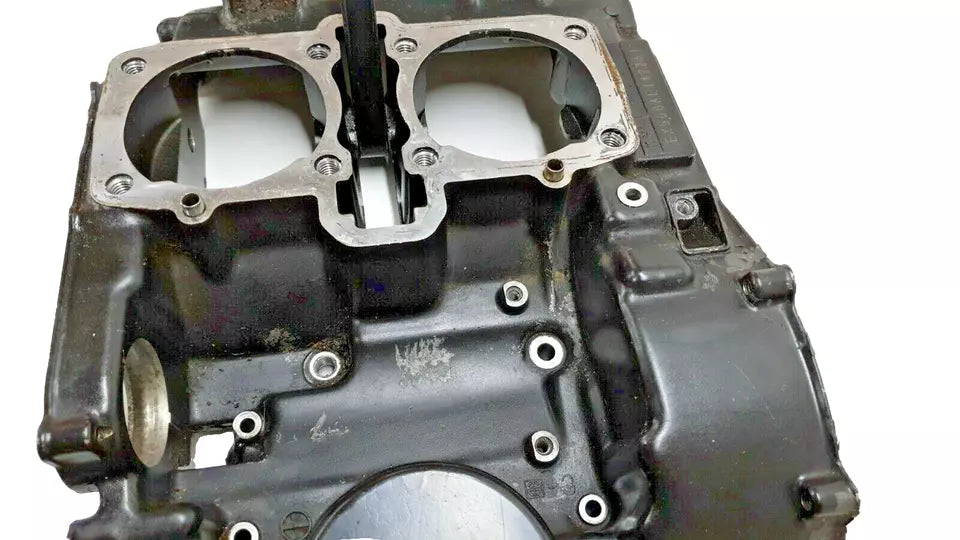 Carter moteur central haut Kawasaki GPZ 500 S 1987-1993 Réf : 14001-5230