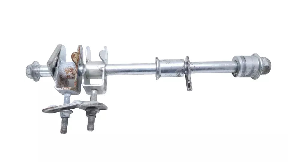 Axe de roue arrière Hyosung XRX 125 2006