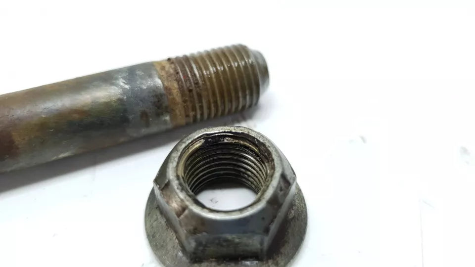 Axe de bras oscillant Yamaha DT125LC 1987 n°2 Réf: 34X-22141-00-00