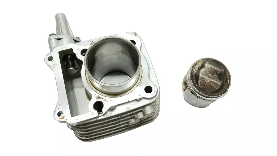 Cylindre & piston 57mm Suzuki GN125 1982-2001 Réf : 11210-05203-0F0