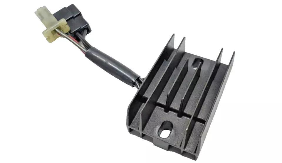 Régulateur de tension Suzuki GN 125 2001 Réf : 32800-29B00-000