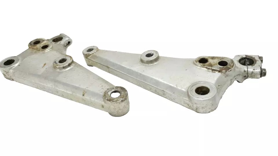 Support de reposes pieds Honda CB125T 1978 Réf : 50610-399-000