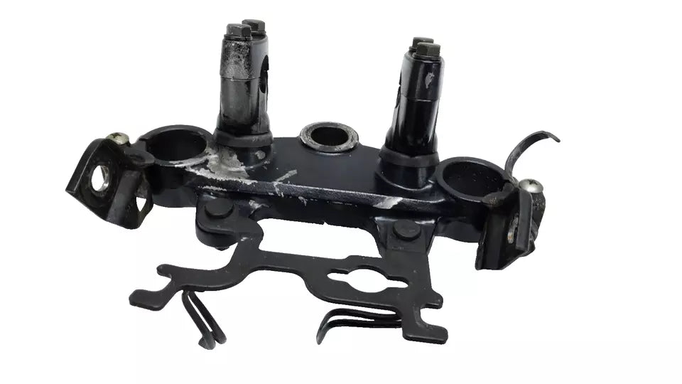 Té de fourche supérieur Suzuki 125 DR 1985 Réf : 51311-42A00-291