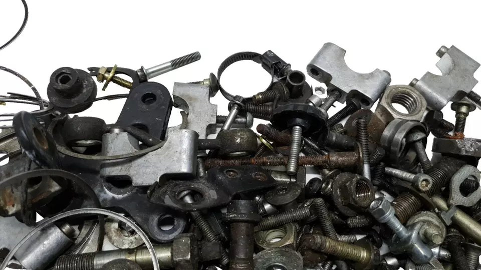 Kit visserie & diverses pièces Triumph 900 Tiger 1994
