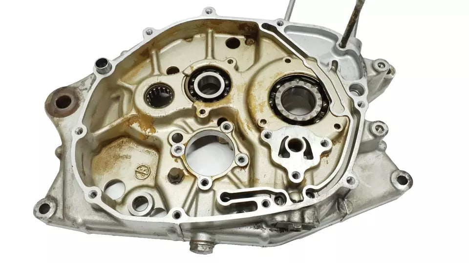Carter moteur central droit Suzuki GN 125 2001 Réf : 11300-05303-000