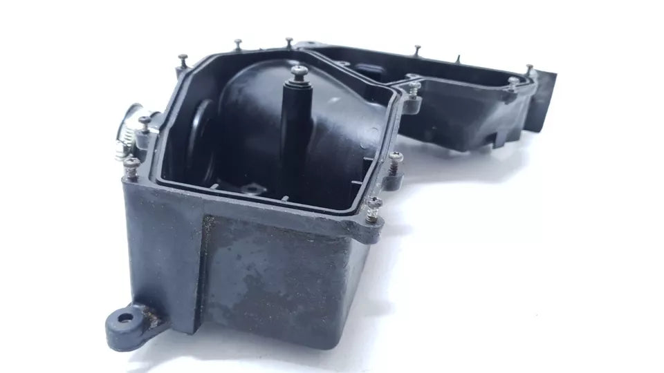 Corp de boite à air Yamaha DT125LC 1982 n°4