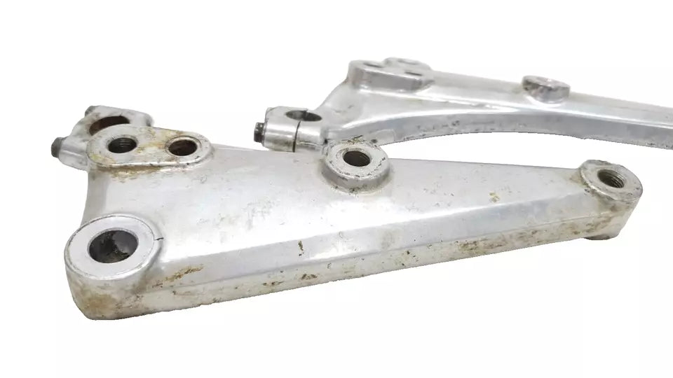 Support de reposes pieds Honda CB125T 1978 n°2 Réf : 50610-399-000