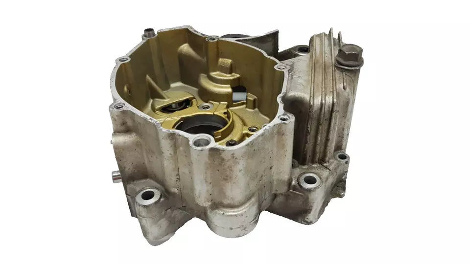 Carter moteur central gauche Yamaha YBR 125 2009 Réf : 5VL-W1510-11