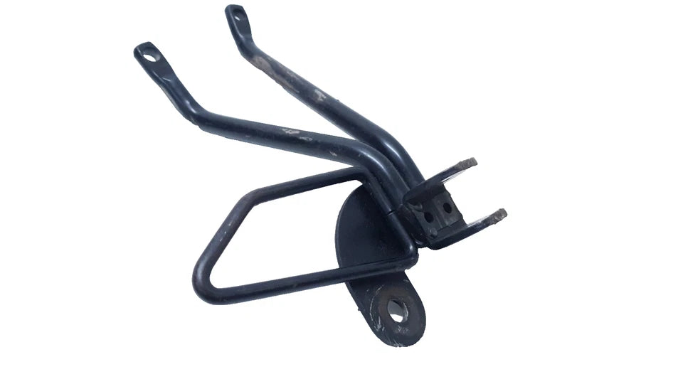 Support de repose-pieds arrière droit Yamaha TZR 50 2008 n°4 Réf : 5WXF742L0000