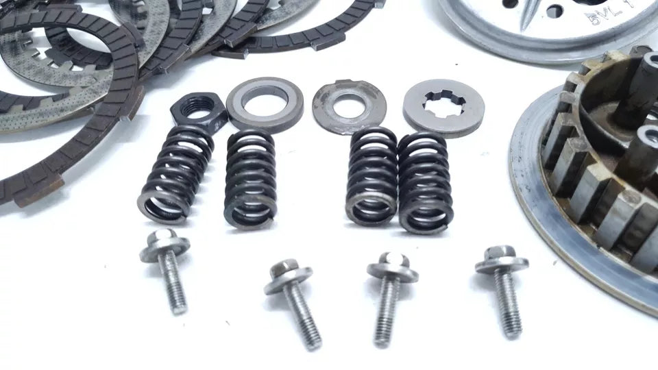 Embrayage incomplet Yamaha YBR 125 2010 n°2 Réf : 5VLE63001000