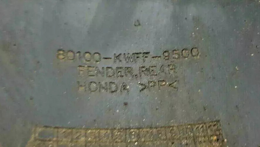 Garde boue arrière Honda CBF 125 2012 Réf : 80100-KWFF-9500