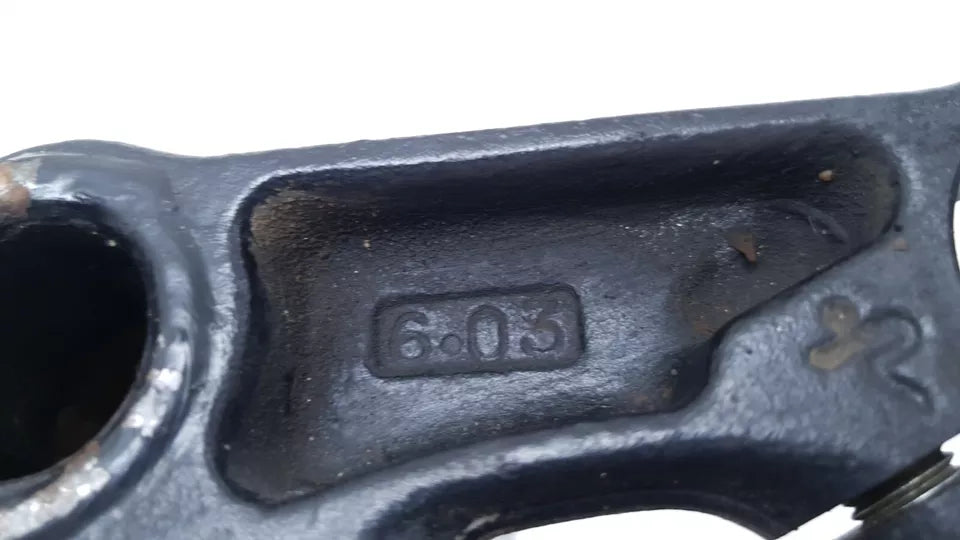 Té de fourche inférieur Yamaha TZR 50 2012 Réf : 5WX-F3340-20