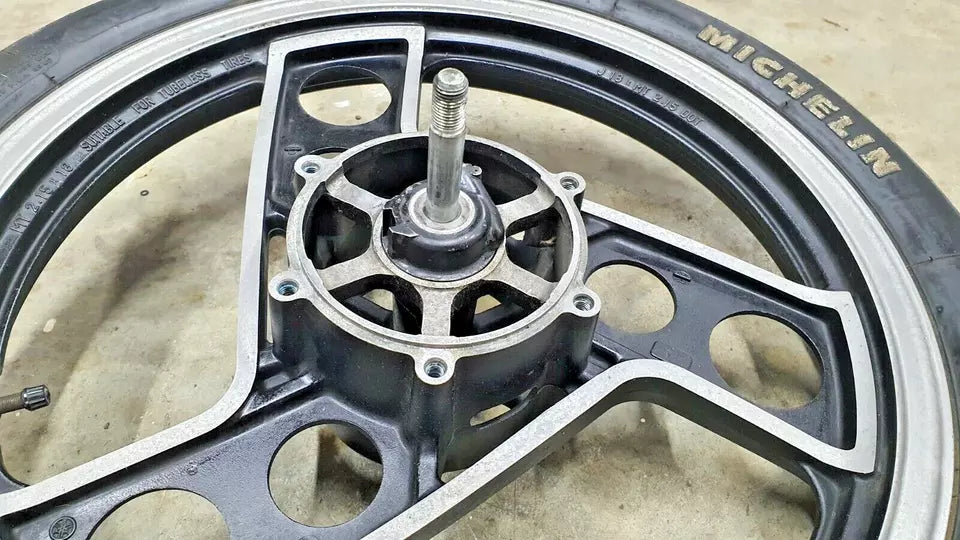 Roue avant & axe & entraineur Yamaha XJ 600 1984-1991 31E-25168-20-98