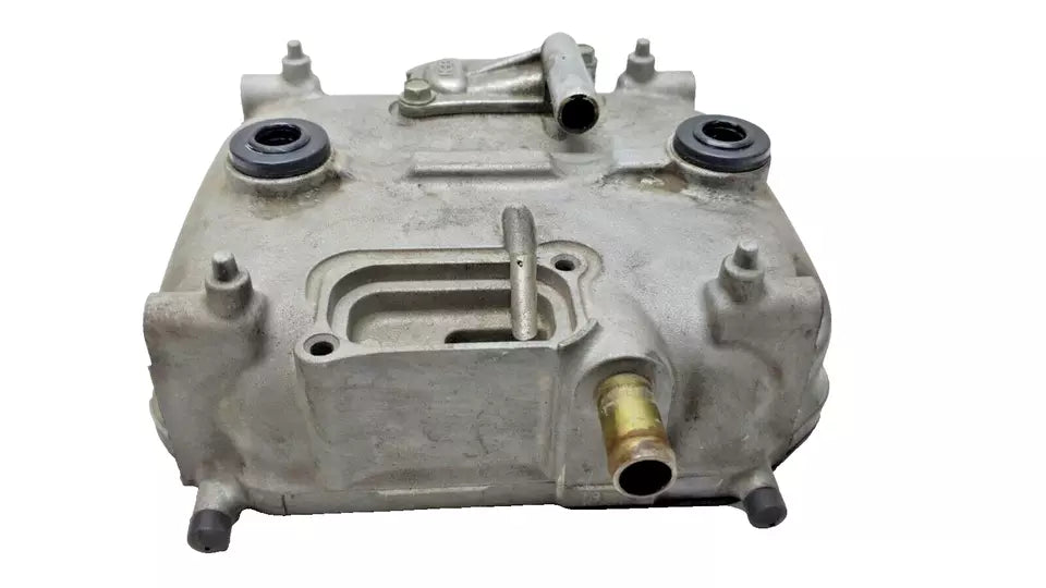 Couvre culasse arrière Honda Varadero 125 2006 Réf 12320-KPC-D20 1/2