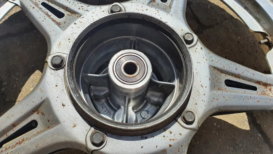 Roue arrière Honda CB125T 1978 n°2 Réf : 42701-399-003