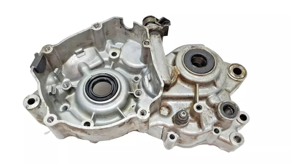 Carter moteur central gauche Yamaha DT125LC 1982 10V