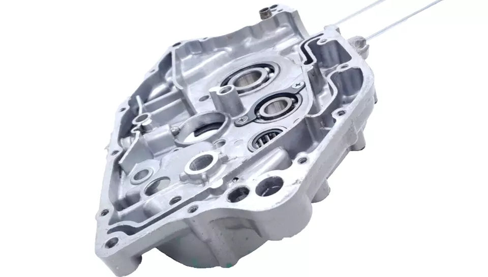 Carter moteur central droit Hyosung XRX 125 2006
