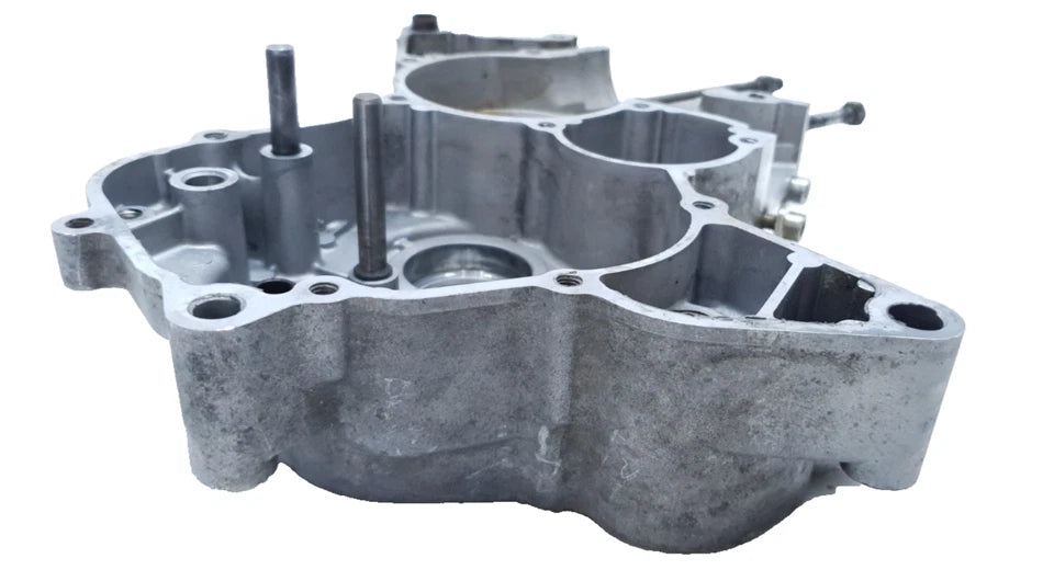 Carter moteur central droit Yamaha TZR 50 2008 n°3 Réf : 5WXE51501000