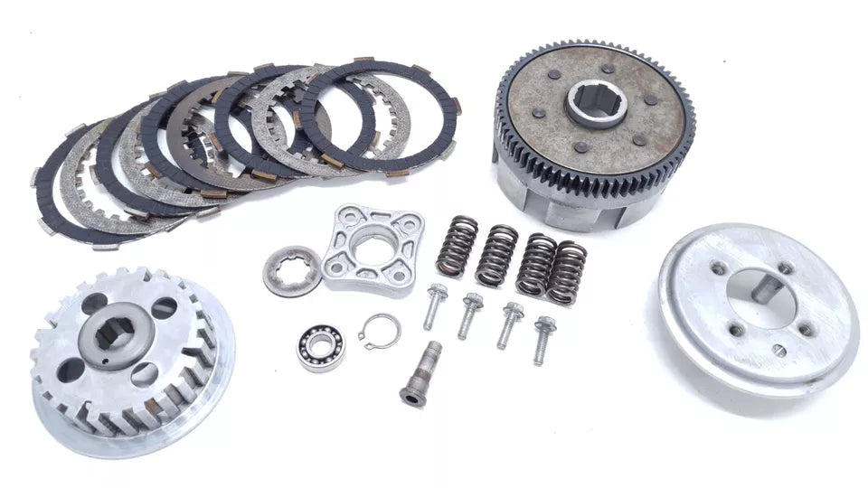 Embrayage complet Honda CM 125 T 1978 n°4 Réf : 22100-399-000