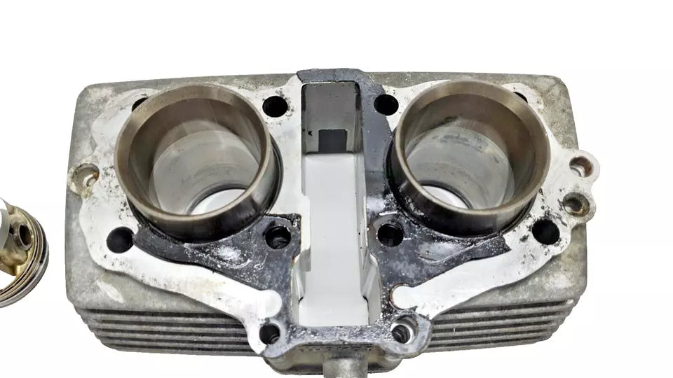 Cylindre & pistons 44mm Honda CM 125 T 1978-1981 Réf : 12100-399-000