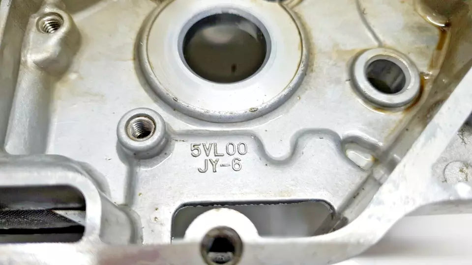 Carter moteur central droit Yamaha XT125X 2005 Réf : 5HH-E5150-01-00