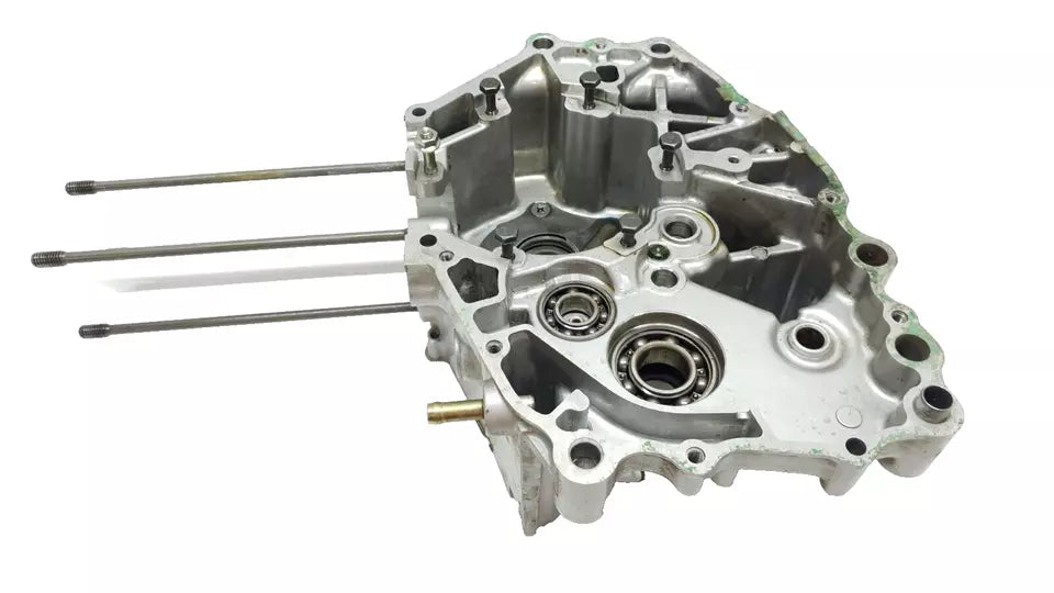 Carter moteur central gauche Honda CA 125 Rebel 1999 Réf : 11200-KC2-770