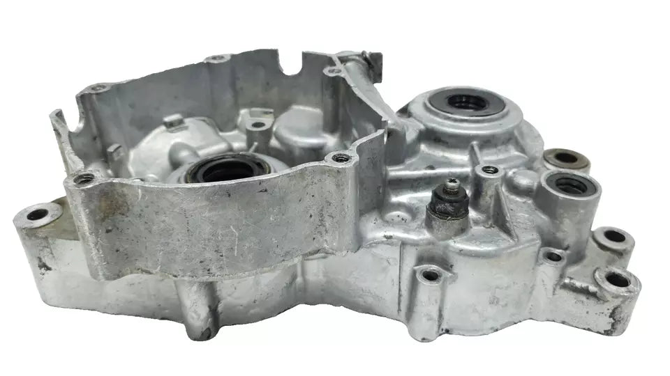 Carter moteur central gauche Yamaha DT125LC 1987 n°10 Réf : 10V-15111-01-00