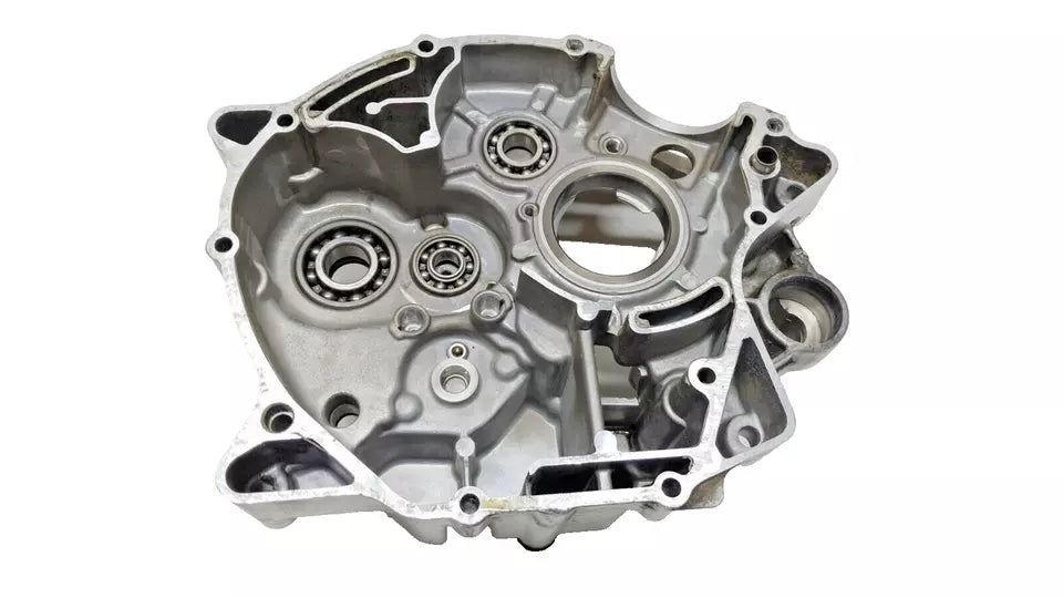 Carter moteur central gauche Yamaha YBR 125 2006 Réf : 5VL-W1510-11
