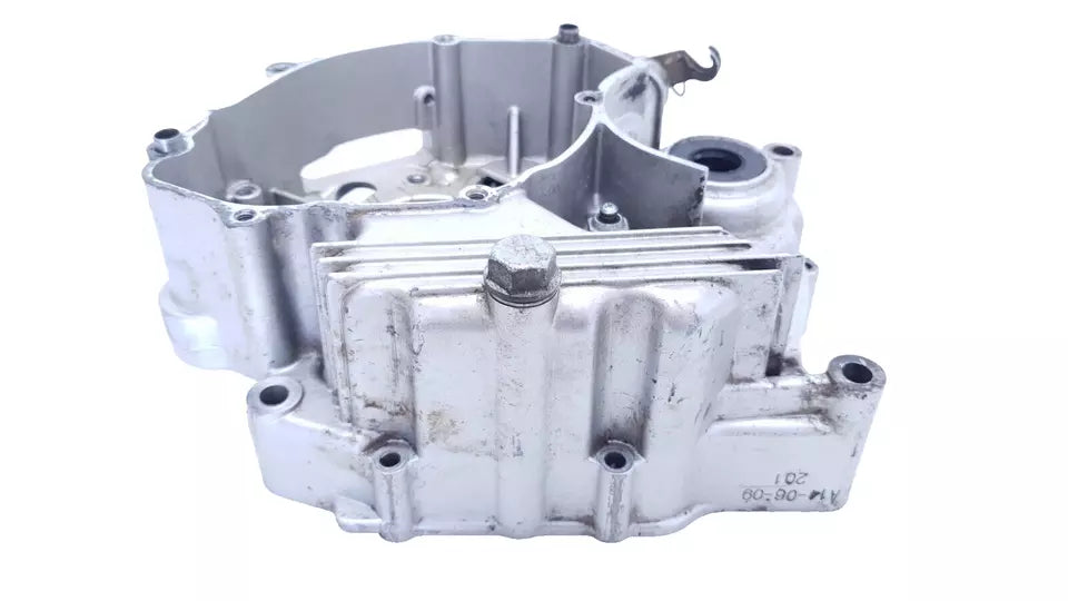 Carter moteur central gauche Yamaha YBR 125 2009 n°2 Réf : 5VL-W1510-11