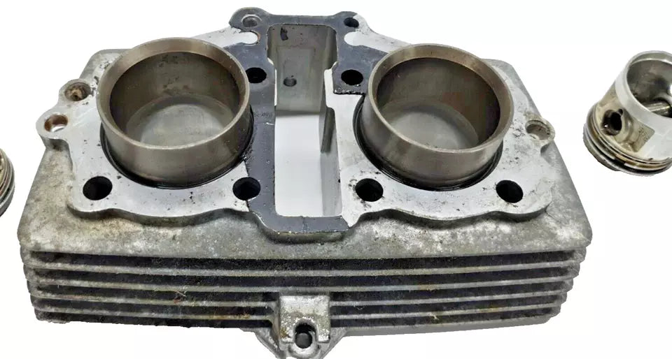 Cylindre & pistons 44mm Honda CM 125 T 1978-1981 Réf : 12100-399-000