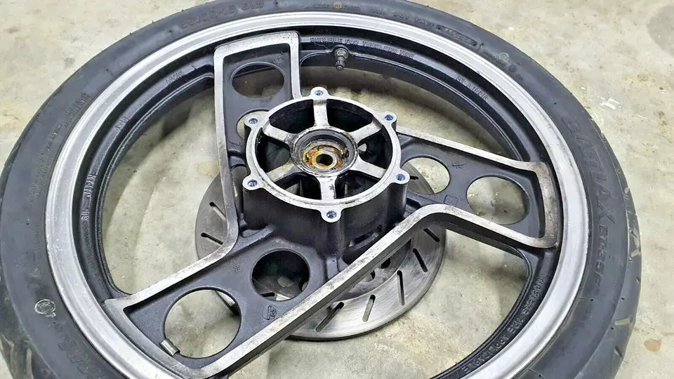 Roue avant Yamaha XJ 600 1984-1991 Réf : 31E-25168-20-98
