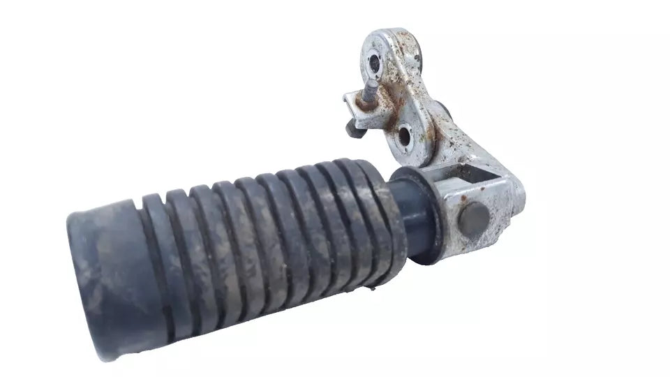Repose-pied avant droit Honda CM 125 Custom 1986 n°2 Réf : 50630-KB4-000
