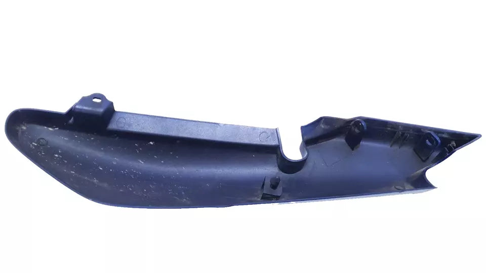 Carénage arrière droit Yamaha YBR 125 2006 n°2 Réf : 5VL-F472K-00-P1